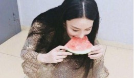 吃瓜裙分享,揭秘吃瓜裙背后的时尚潮流与社交现象